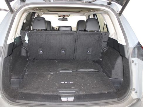 Used 2023 Nissan Rogue SL w/ SL Premium Package FWD image 13
