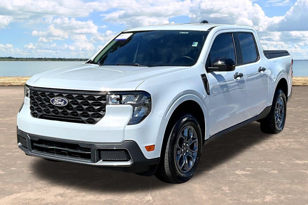 Certified 2025 Ford Maverick XLT w/ XLT Luxury Package AWD/4WD image 4