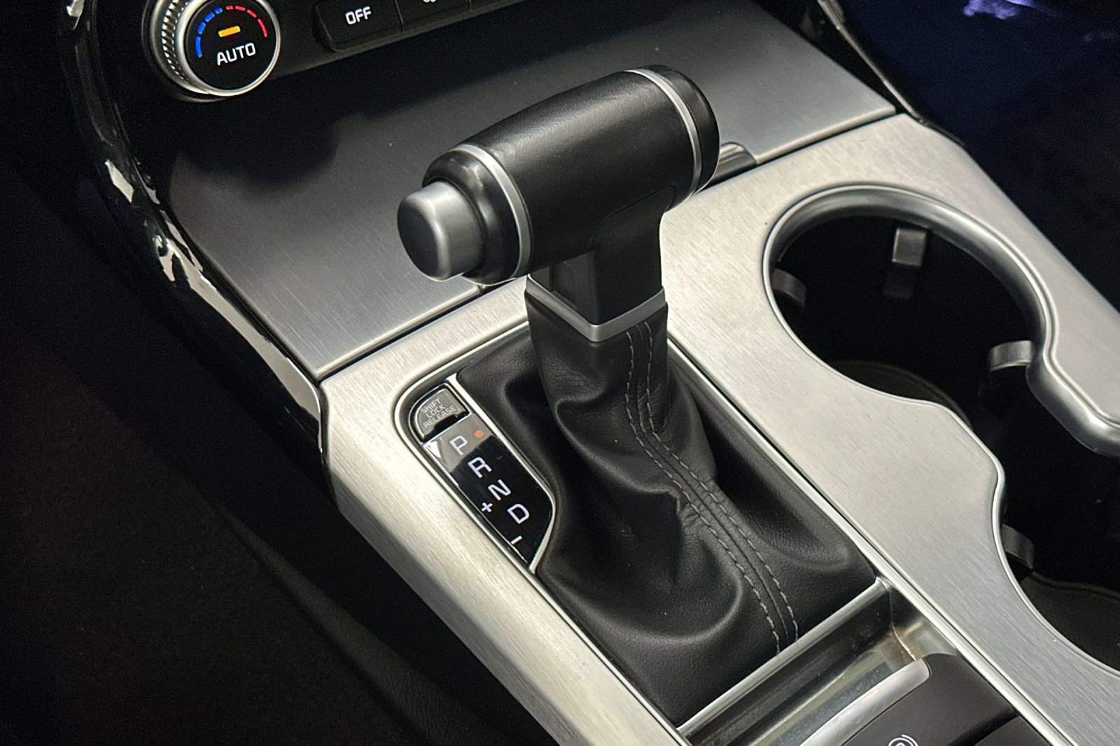 Used 2022 Kia Stinger GT1 RWD image 17