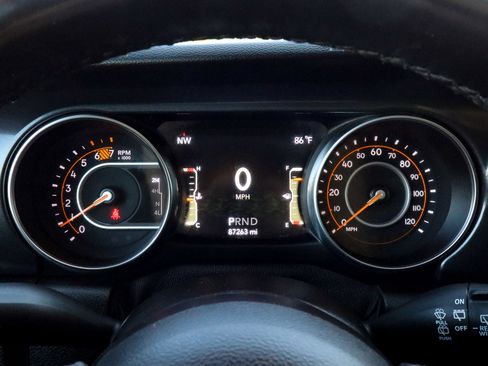 Used 2021 Jeep Wrangler Unlimited Sport AWD/4WD image 32