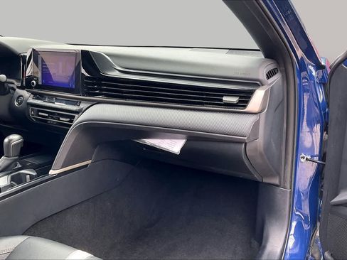 Used 2025 Toyota Camry SE FWD image 18