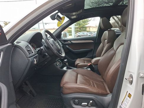 Used 2018 Audi Q3 2.0T Premium Plus w/ Premium Plus Package image 14