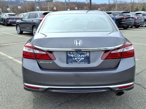 Used 2017 Honda Accord LX image 5
