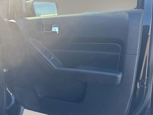 Used 2009 HUMMER H3 Luxury image 9