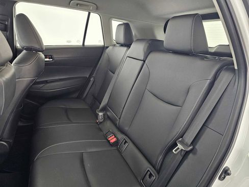Used 2023 Toyota Corolla Cross XLE image 17