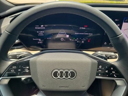 Used 2025 Audi Q5 Premium w/ Convenience Package AWD/4WD image 19