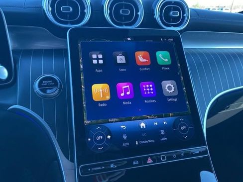 Used 2025 Mercedes-Benz GLC 300 4MATIC image 22