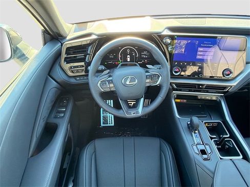 New 2026 Lexus TX 500h AWD image 19