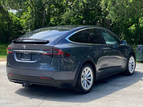 Used 2020 Tesla Model X Long Range AWD/4WD image 9