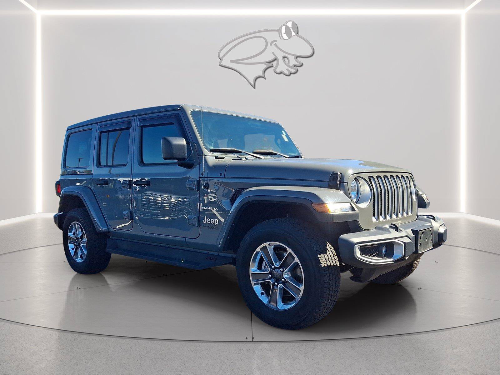 Used 2022 Jeep Wrangler Unlimited Sahara w/ Cold Weather Group AWD/4WD image 6