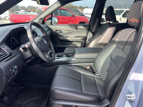 Certified 2025 Honda Ridgeline TrailSport+ image 14