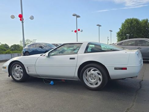 Used 1993 Chevrolet Corvette Coupe RWD image 5
