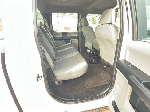 Used 2015 Ford F150 XL w/ Equipment Group 101A Mid AWD/4WD image 19