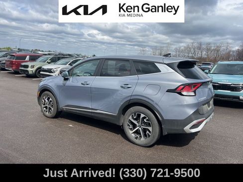 Certified 2024 Kia Sportage EX image 8