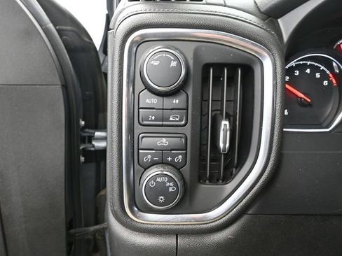 Used 2019 Chevrolet Silverado 1500 LT image 32