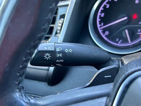 Used 2020 Toyota Camry SE image 21