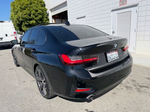 Used 2022 BMW 330i Sedan w/ Driving Assistance Package image 4
