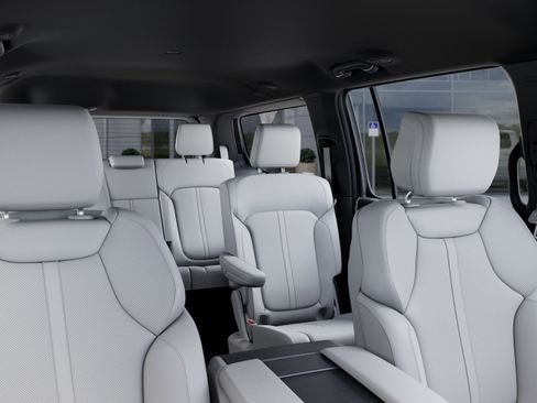 New 2026 Jeep Grand Wagoneer 4WD image 52