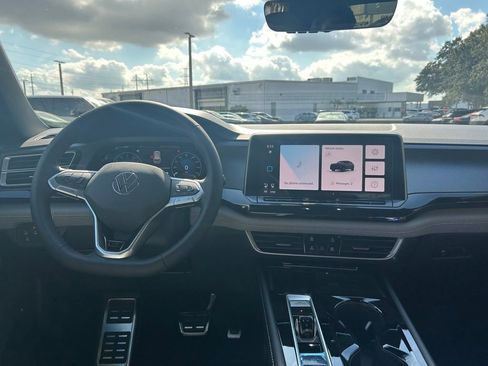 New 2026 Volkswagen Atlas Cross Sport SEL R-Line image 51