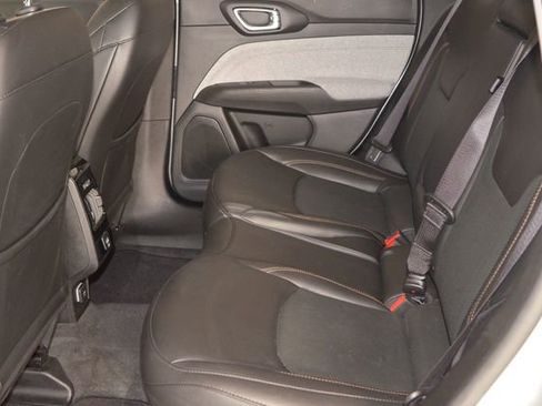 Used 2022 Jeep Compass Latitude image 16