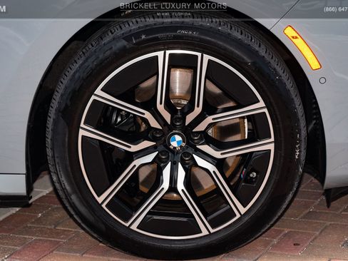 Used 2024 BMW 760i xDrive w/ Executive Package image 44