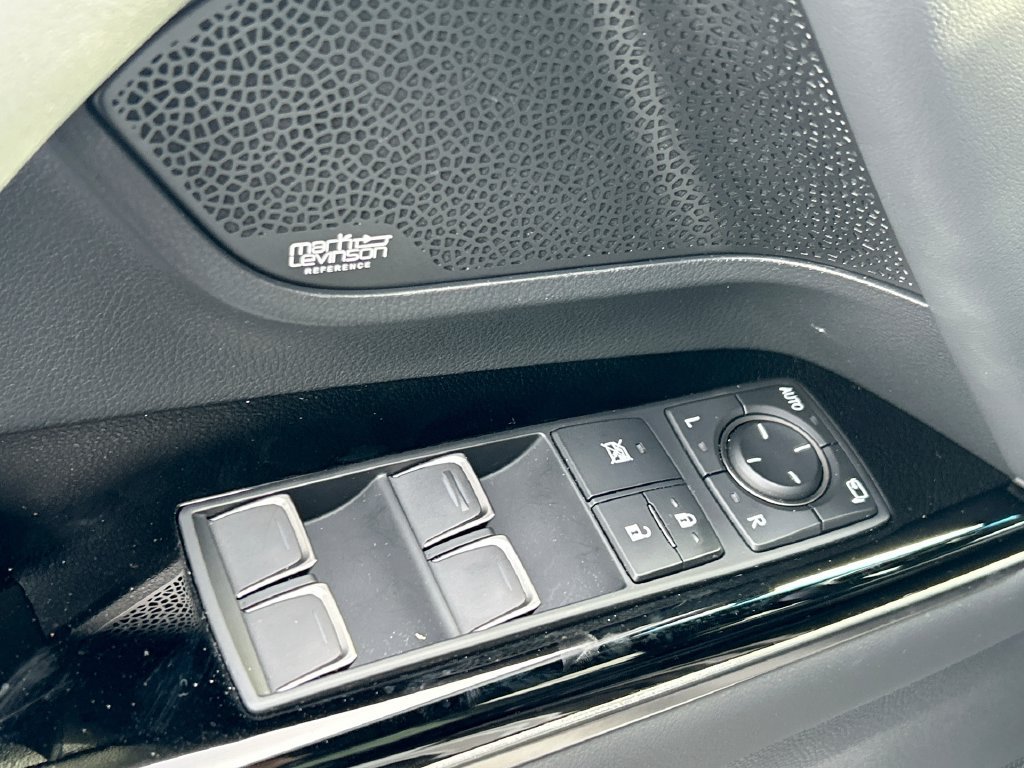 Used 2024 Lexus LX 600 F Sport AWD/4WD image 12