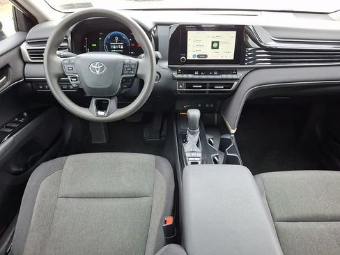 Used 2025 Toyota Camry LE FWD image 15