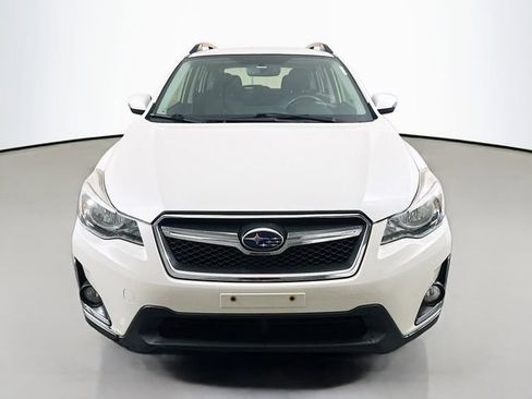 Used 2017 Subaru Crosstrek 2.0i Limited image 2