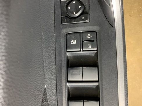 Used 2023 Toyota RAV4 LE FWD image 17