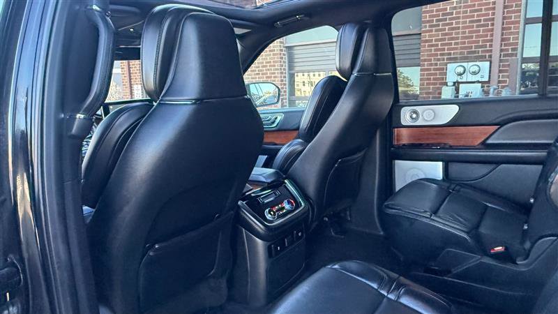 Used 2019 Lincoln Navigator L Reserve w/ Cargo Package AWD/4WD image 17