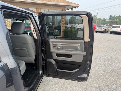 Used 2018 RAM 1500 Big Horn AWD/4WD image 24