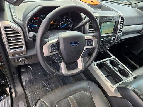 Certified 2017 Ford F250 Platinum w/ Platinum Ultimate Package image 10