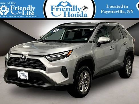 Used 2022 Toyota RAV4 XLE AWD/4WD image 1