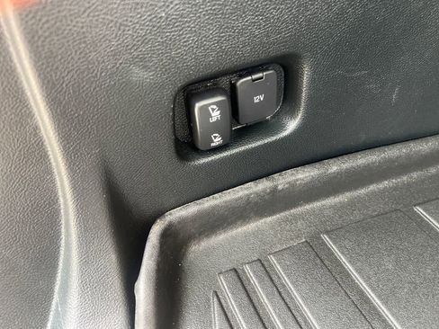 Used 2021 Ford Edge Titanium w/ Equipment Group 301A AWD/4WD image 11