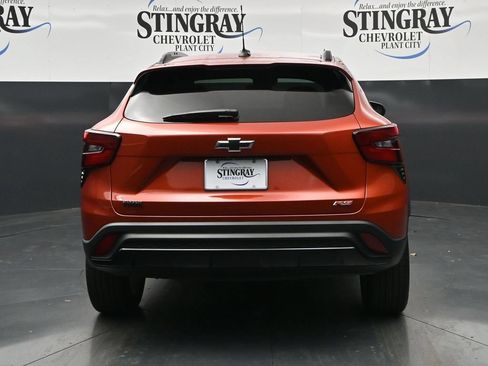 Used 2024 Chevrolet Trax RS w/ Driver Confidence Package FWD image 6