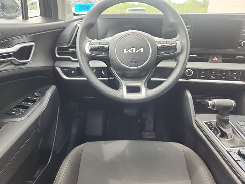 Used 2024 Kia Sportage LX AWD/4WD image 10