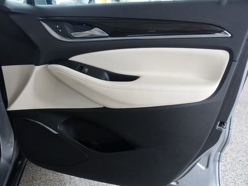 Used 2024 Buick Enclave Essence image 26