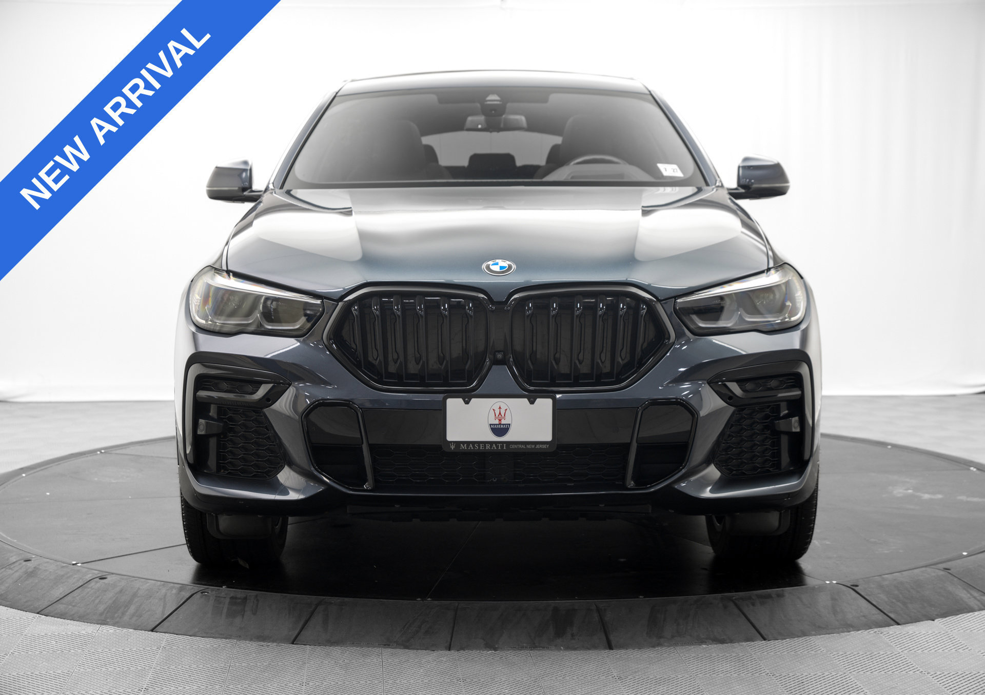 Used 2022 BMW X6 xDrive40i w/ M Sport Package AWD/4WD image 2