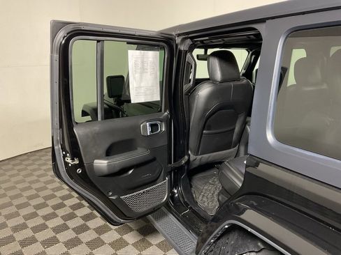 Used 2021 Jeep Wrangler Unlimited Sahara w/ Cold Weather Group AWD/4WD image 33