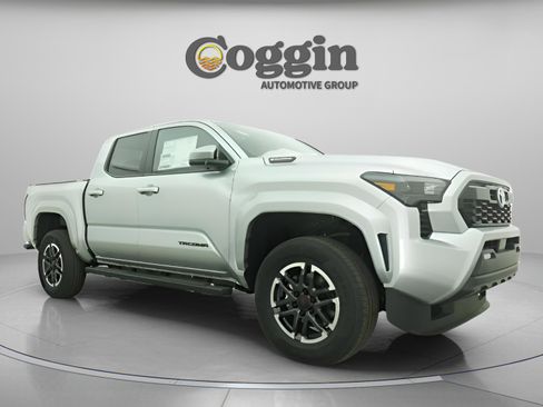 New 2025 Toyota Tacoma TRD Sport AWD/4WD image 12