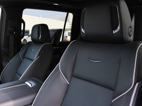 Used 2025 Cadillac Escalade ESV Sport w/ Touring Package AWD/4WD image 24