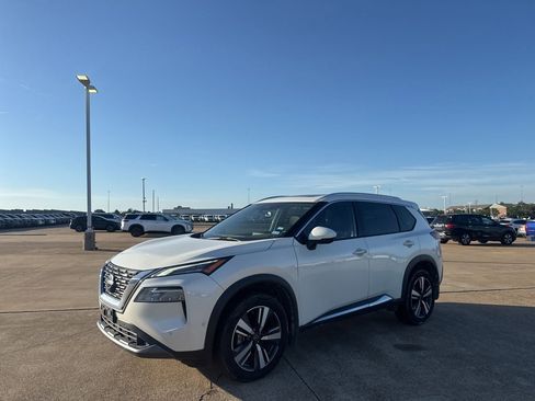 Certified 2023 Nissan Rogue SL w/ SL Premium Package FWD image 8