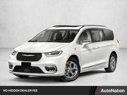 Used 2022 Chrysler Pacifica Touring-L