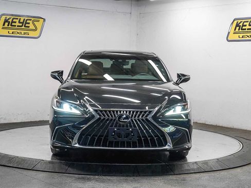 Used 2024 Lexus ES 300h w/ Premium Package FWD image 6