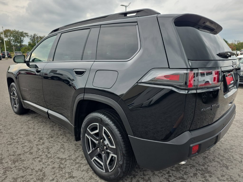 Used 2026 Jeep Cherokee Limited AWD/4WD image 7