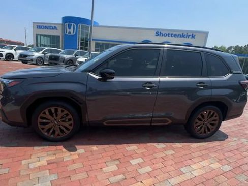 Used 2025 Subaru Forester Sport AWD/4WD image 7