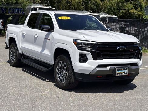 Used 2023 Chevrolet Colorado Z71 w/ Z71 Convenience Package 2 AWD/4WD image 5