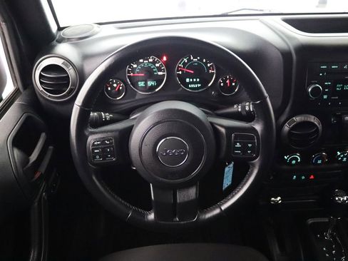 Used 2017 Jeep Wrangler Sport AWD/4WD image 16