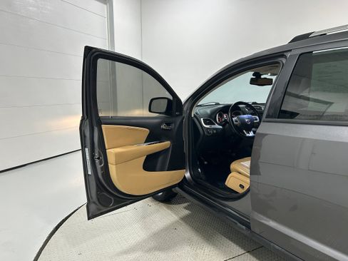 Used 2015 Dodge Journey R/T w/ Rear Seat Video Group AWD/4WD image 25