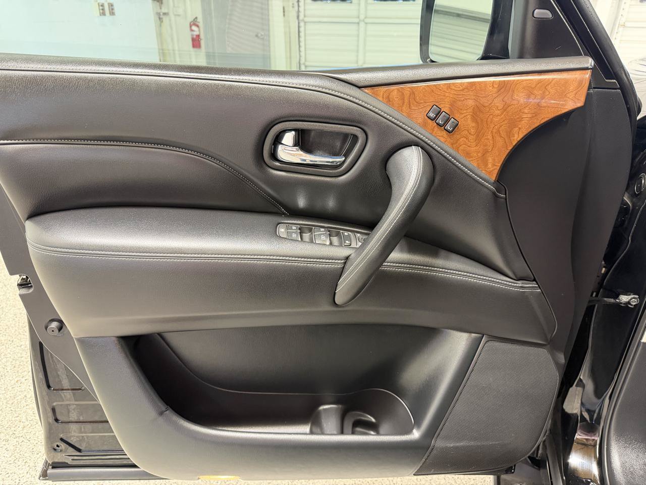 Used 2019 INFINITI QX80 Luxe w/ 22" Wheel Package RWD image 12